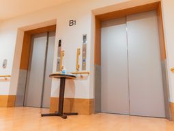 設備充実のエレベーター