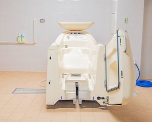 機能的なバスタブ浴室