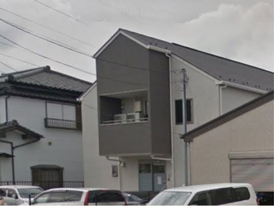 現代的な外観の建物