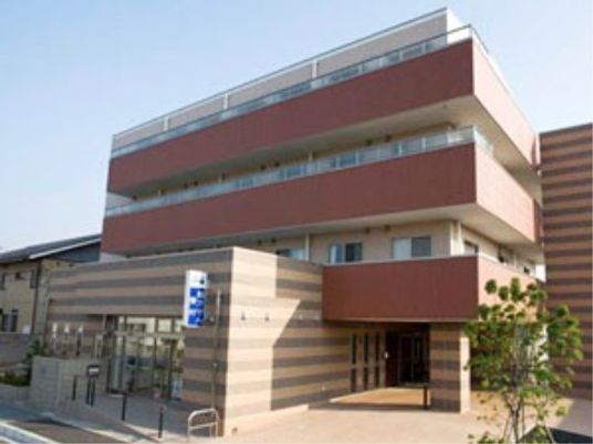 現代的な建物のエントランス