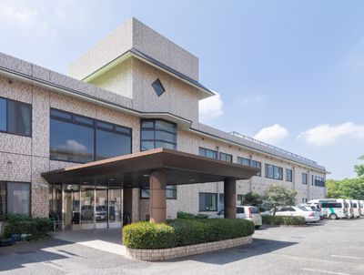 大きな建物のエントランス