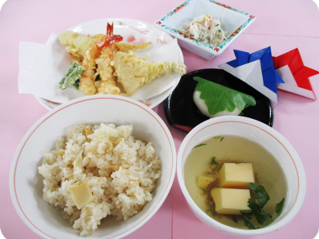 彩り豊かな和食の料理 料理 季節の素材を使用した彩り豊かな和食です。見た目も楽しめる多彩なメニューが魅力的です。