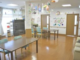 明るいスペース内観