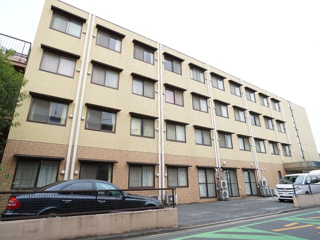 多階層の外観 外観 落ち着いた色合いの外壁が、周囲の景観に溶け込む建物です。