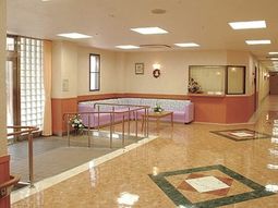 明るい廊下の風景