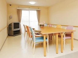 共有スペースのダイニング