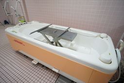 バリアフリー対応の浴室