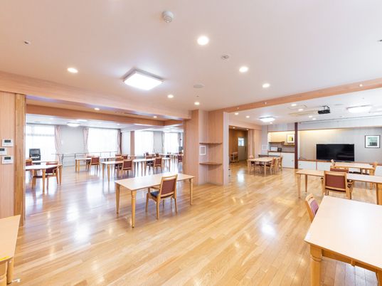 明るく広々とした共有スペース