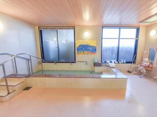 バリアフリーの浴室