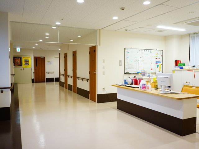 ナースステーションの廊下