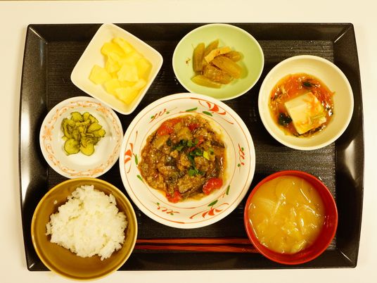 彩り豊かな和食の盛り付け