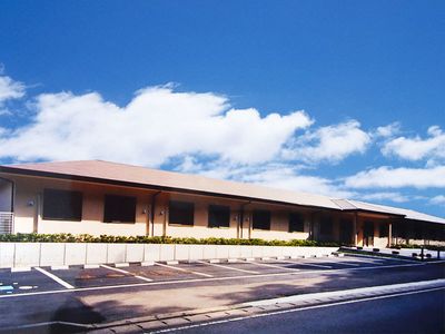 広々とした建物の外観