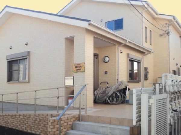 明るい単層建築
