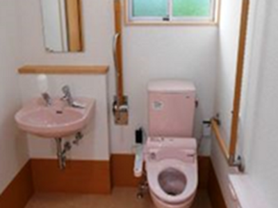 明るいトイレ空間