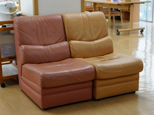 快適なソファーの居室