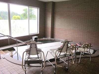 日光が入る浴室