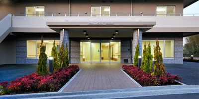 緑豊かな建物の入口