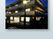 夕暮れの建物外観  