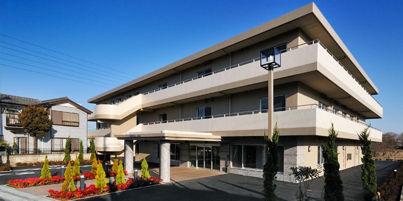 明るい外観のお建物