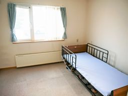 明るい居室の空間