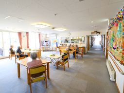 明るいダイニングスペース