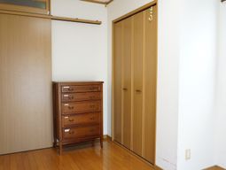 和風の落ち着いた居室