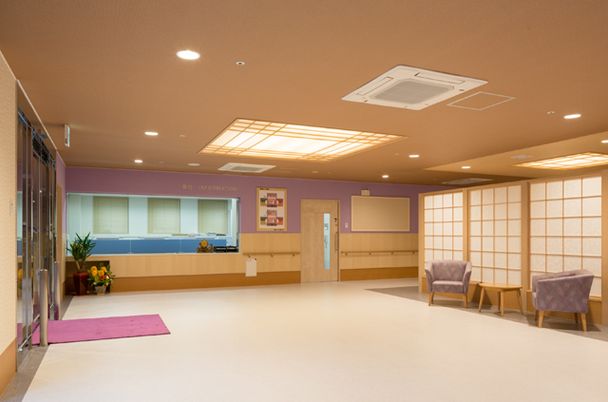 広々としたロビー