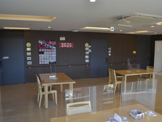 広々としたラウンジ