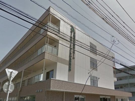 モダンな建物の外観