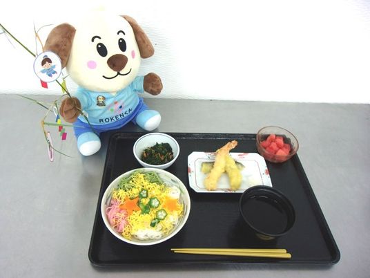 食事例のテーブル