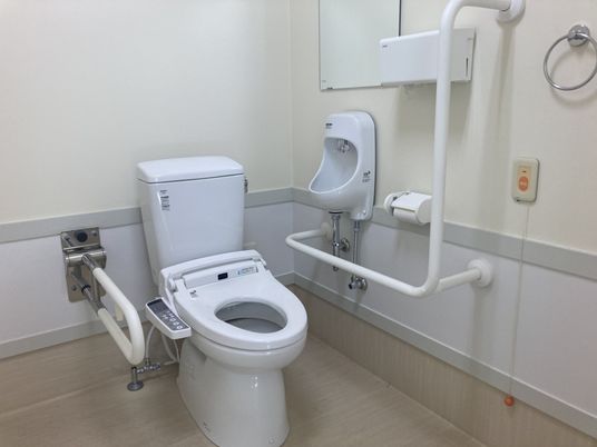 安全設計のトイレ
