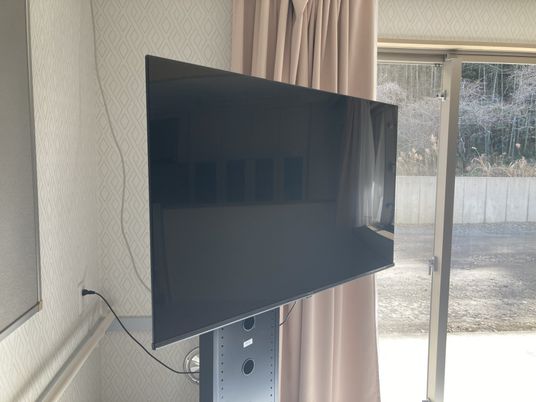 テレビが設置されたリビング