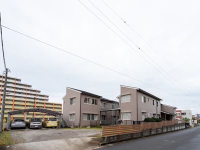 静かな住宅街の外観