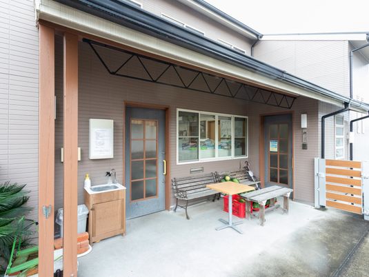 家庭的な屋外空間の様子