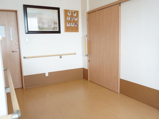 明るく清潔な居室