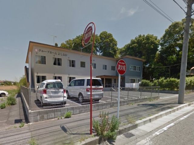 ケアハウス外観 外観４ ゆとりある環境に囲まれた明るいケアハウスで、ご自身のスキルを活かしたお仕事はいかがでしょうか。