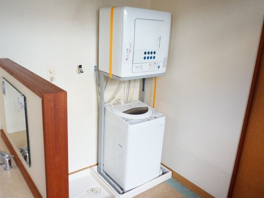 洗濯機と乾燥機の一角