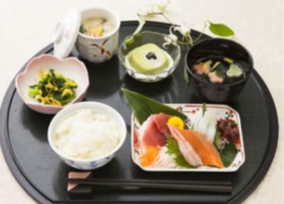 和食の彩り豊かな献立