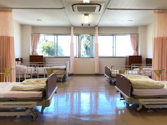 明るい多床室  