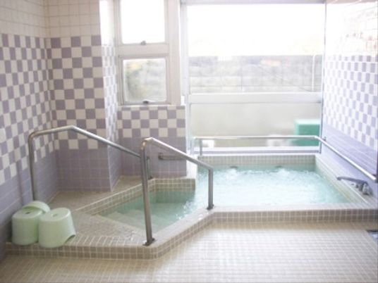 バリアフリーの浴室