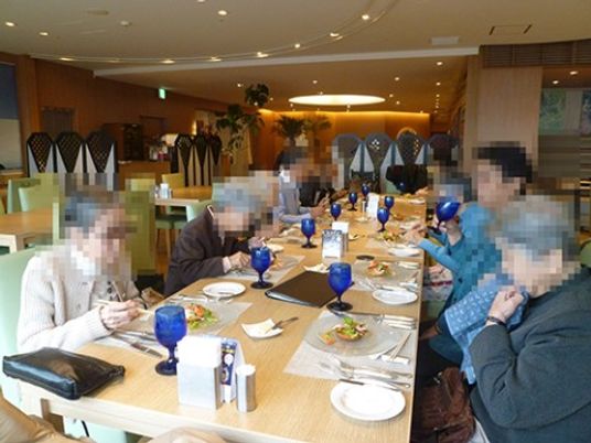 明るいダイニングの様子