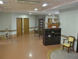エレベーター前の廊下