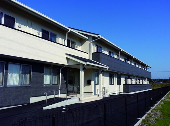 モダンな外観の建物
