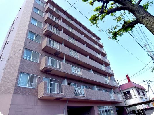 外観の建物正面  