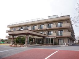 広々とした外観の建物