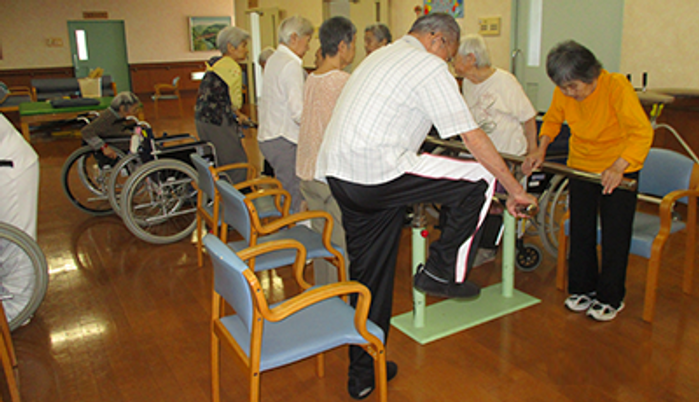 トレーニング中高齢者の部屋