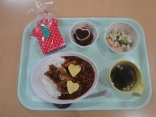 心温まる食事のトレー