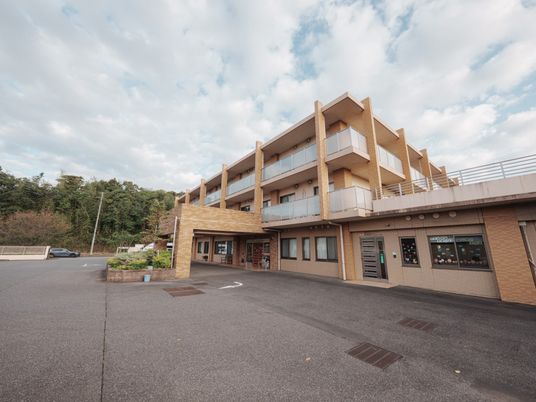 3階建ての外観