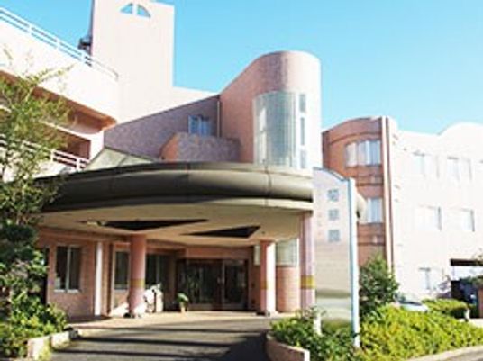 建物正面の外観  