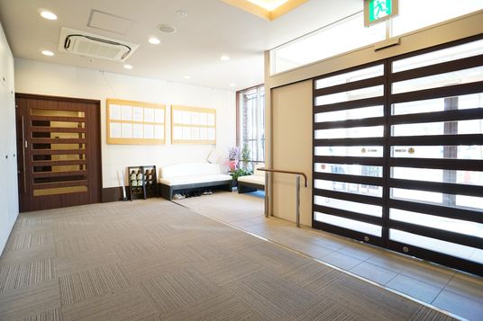 明るいエントランス